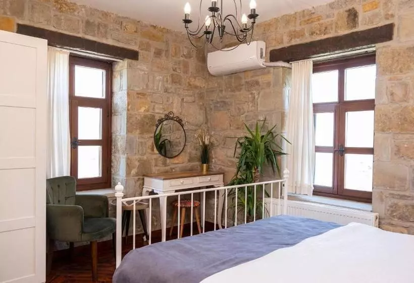 Salkım Otel Gökçeada