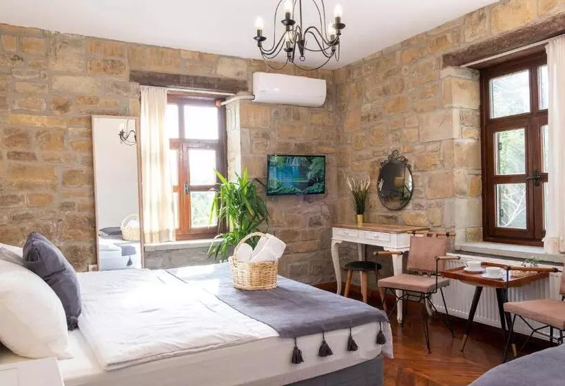 Salkım Otel Gökçeada