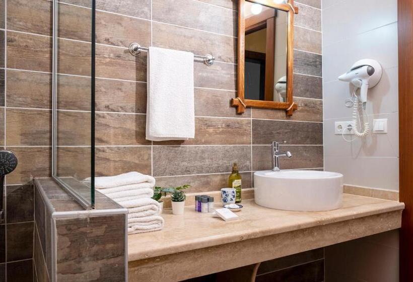 Salkım Otel Gökçeada