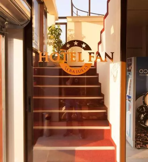 هتل Cazare Fan