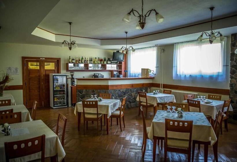 فندق Penzion Fit   Contactless Check In