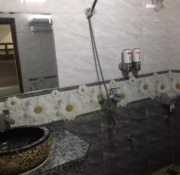 هتل Ruby Hostel