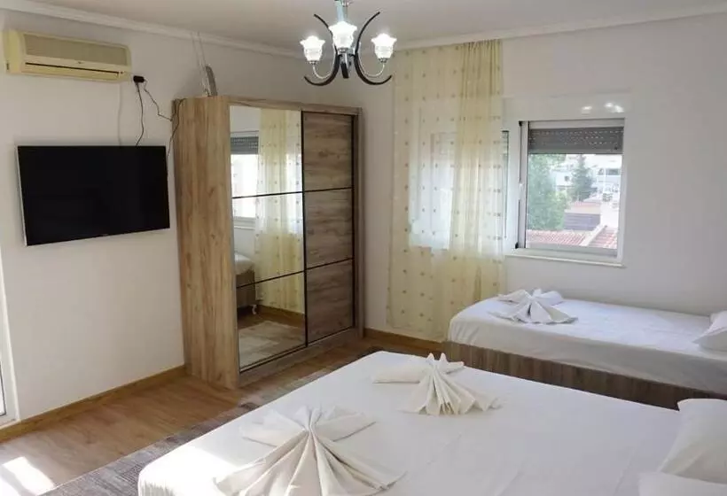 پانسیون Guesthouse Sinani