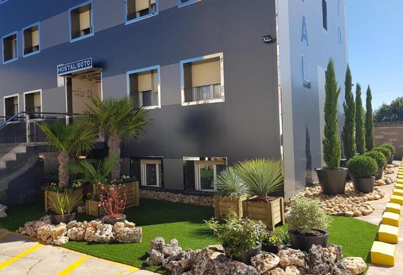 פנסיון Hostal Soto