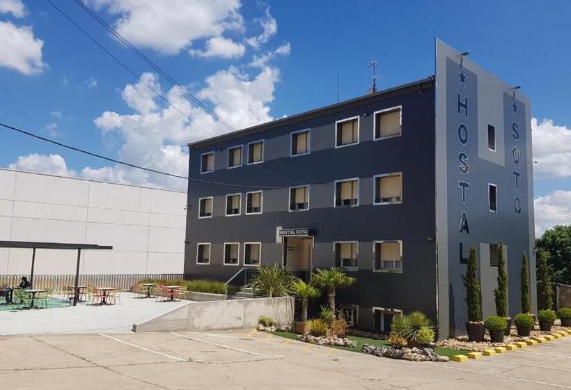 פנסיון Hostal Soto