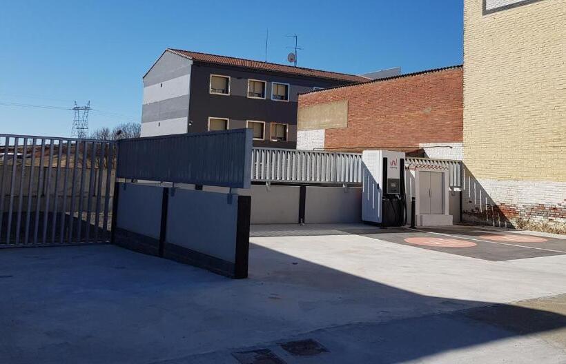 פנסיון Hostal Soto