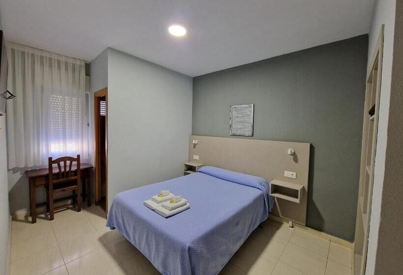 פנסיון Hostal Soto