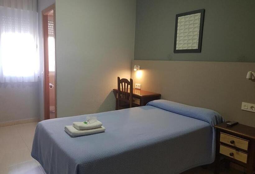 פנסיון Hostal Soto