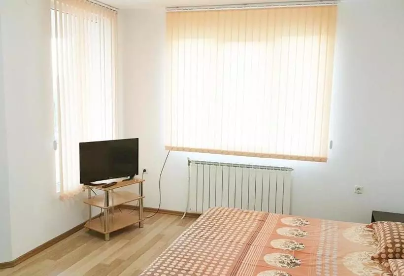 Majatalo Kirovi House   Guest Rooms