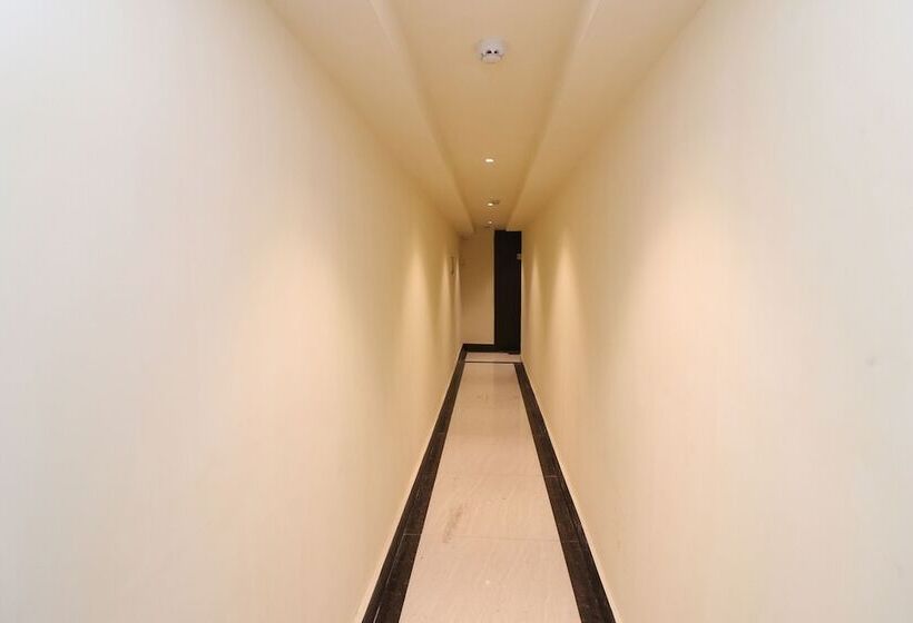 هتل Sanjay Galaxy Premium By Oyo Rooms