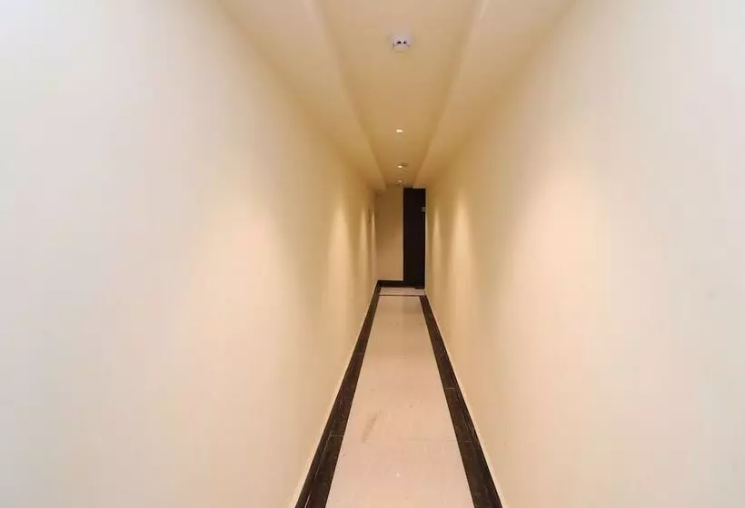 هتل Sanjay Galaxy Premium By Oyo Rooms
