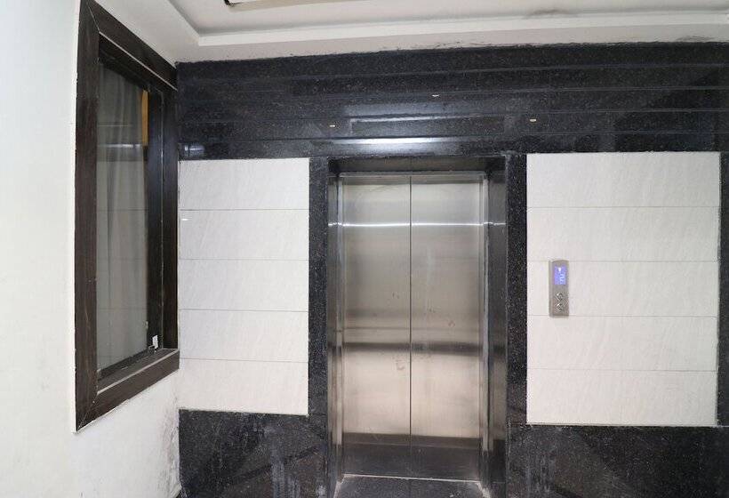 هتل Sanjay Galaxy Premium By Oyo Rooms