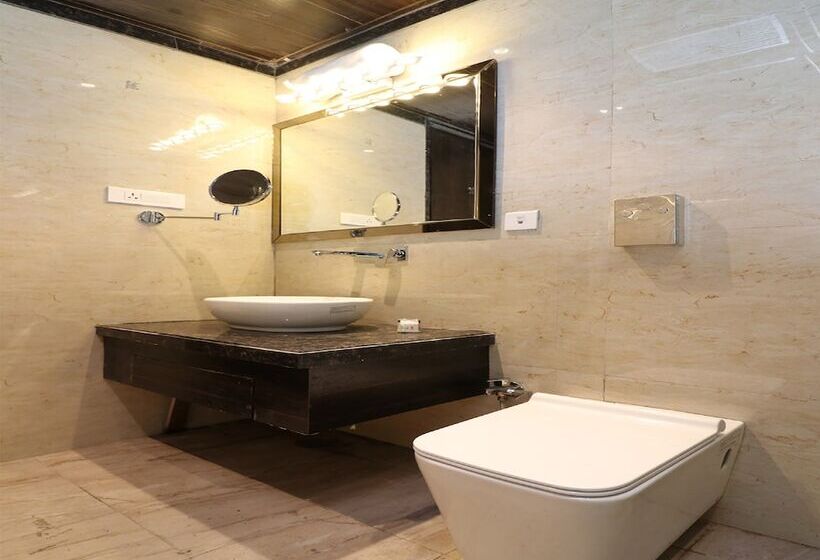 هتل Sanjay Galaxy Premium By Oyo Rooms