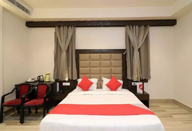هتل Sanjay Galaxy Premium By Oyo Rooms