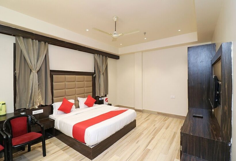 هتل Sanjay Galaxy Premium By Oyo Rooms