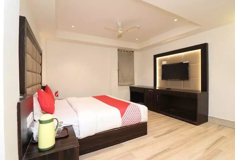 هتل Sanjay Galaxy Premium By Oyo Rooms