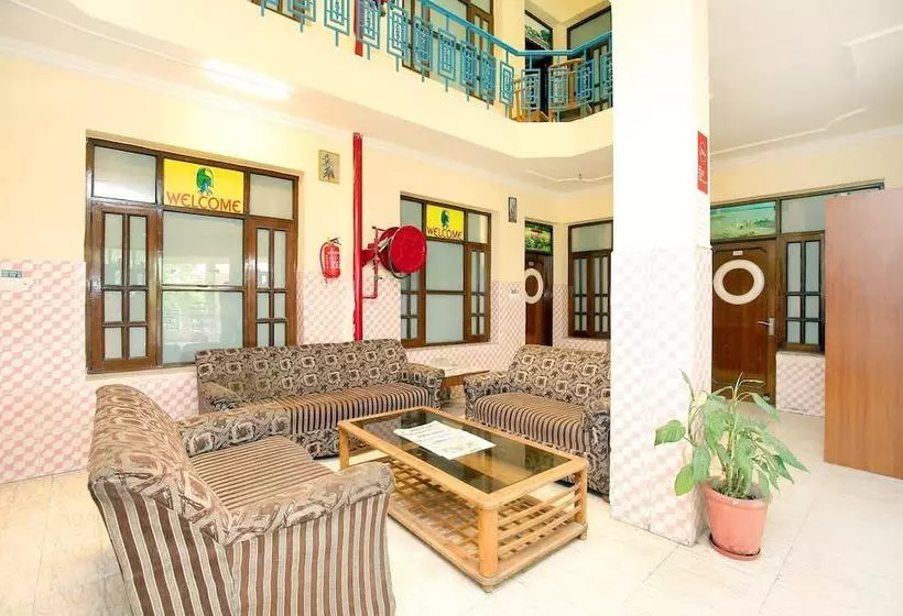 هتل Surya Palace By Oyo Rooms