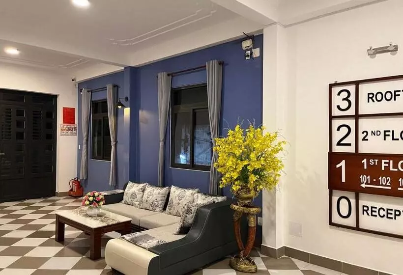 پانسیون Queenie House