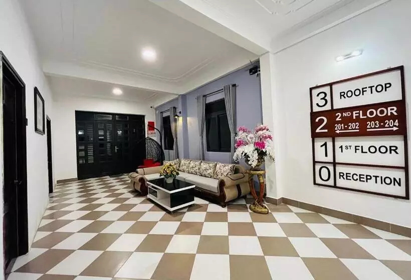 پانسیون Queenie House
