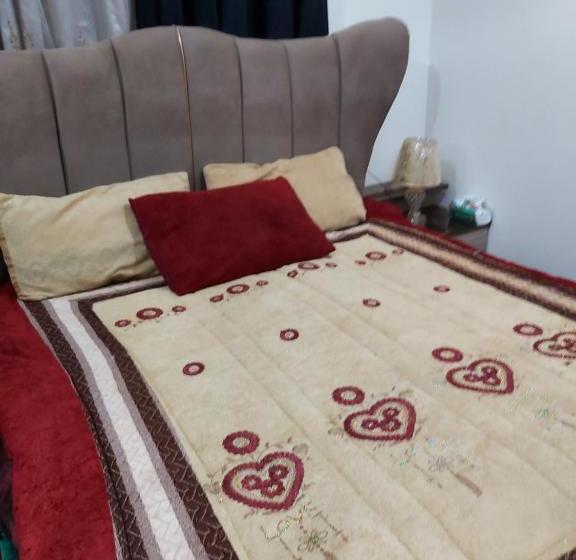 هاستل Al Reem House