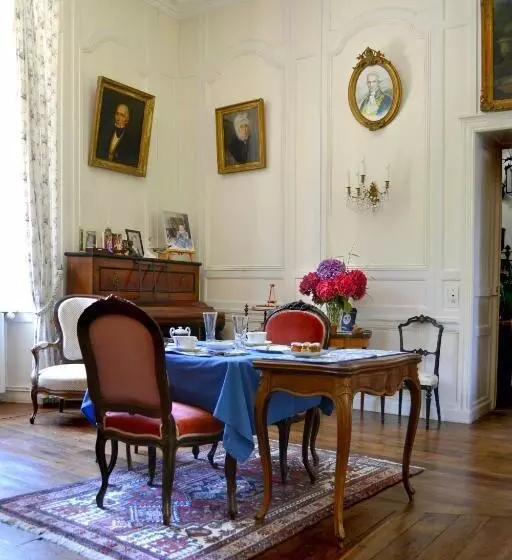 Aamiaismajoitus (B&B) Chambres D'hôtes Launay Guibert