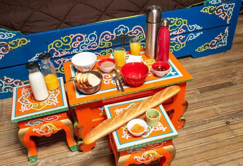 فندق Village De Yourtes