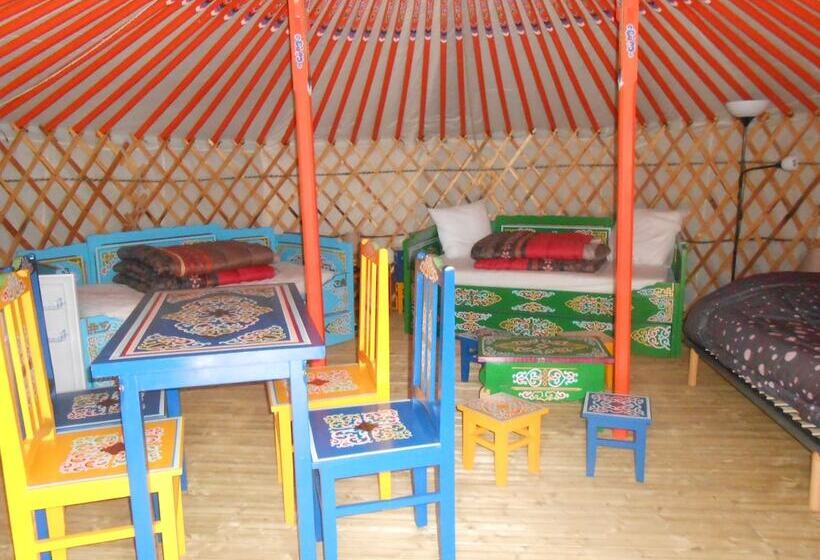 فندق Village De Yourtes