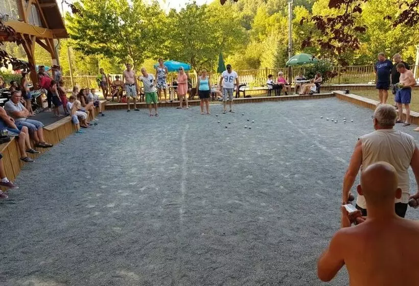 ホテル Camping Le Verdoyant   Chalets