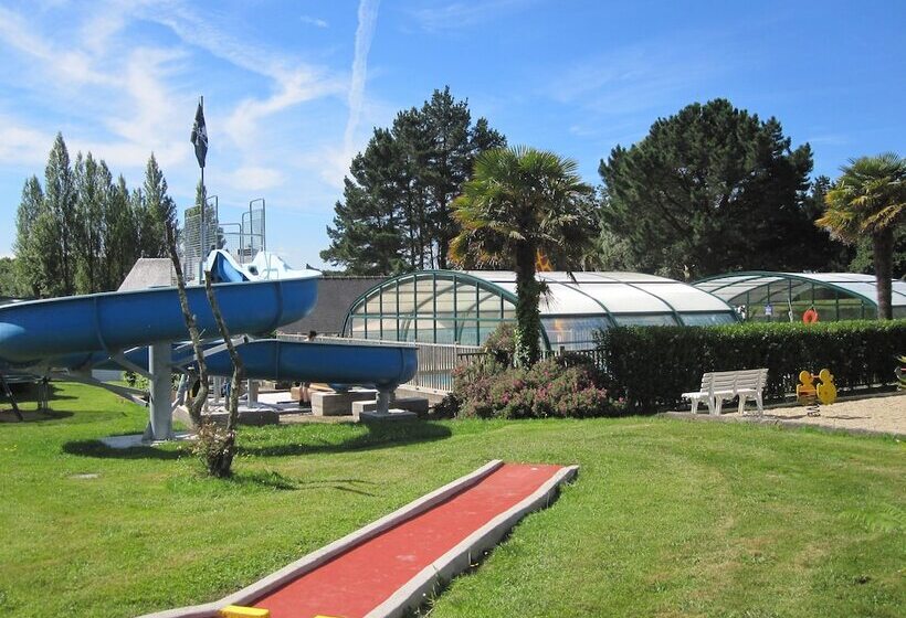 בית מלון כפרי Camping Les Capucines