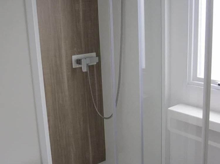 בית מלון כפרי Camping Les Capucines