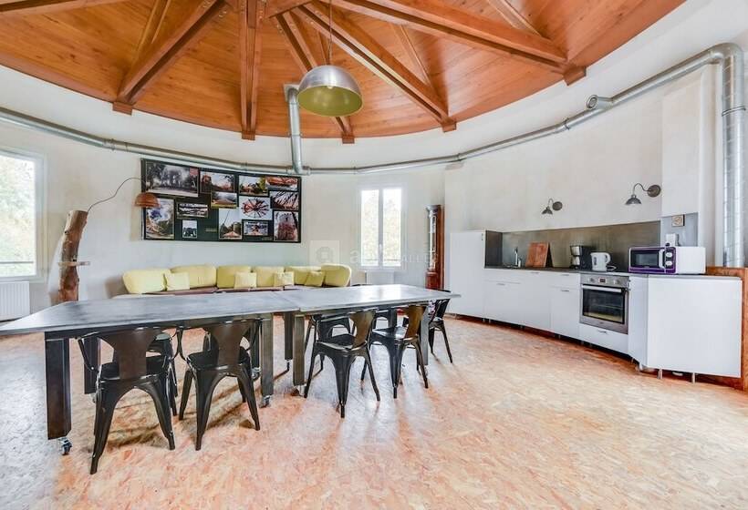 Пансион La Tour