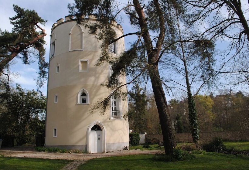 Пансион La Tour