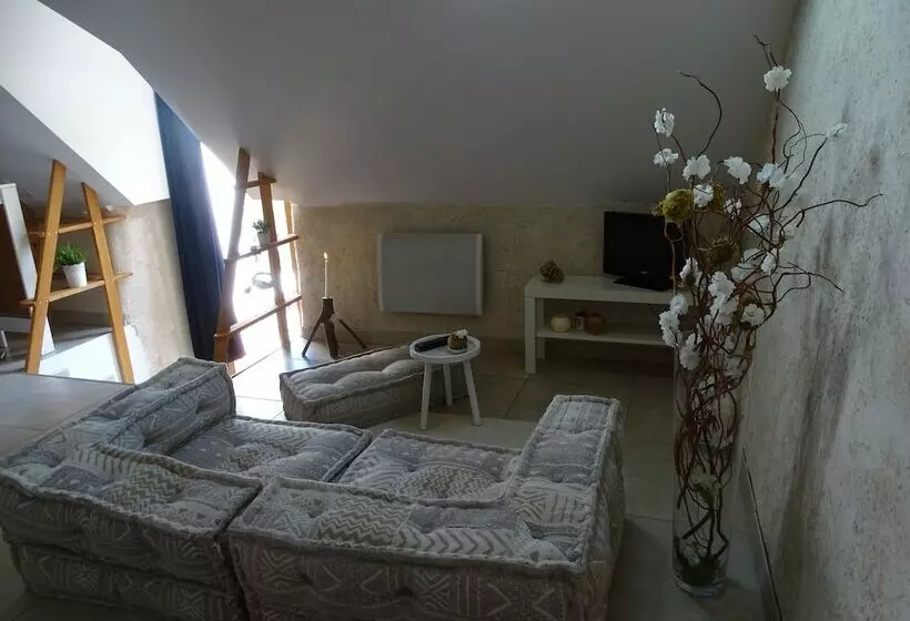 Majatalo Studio Gant Ar Gwenn Haut En Couleurs