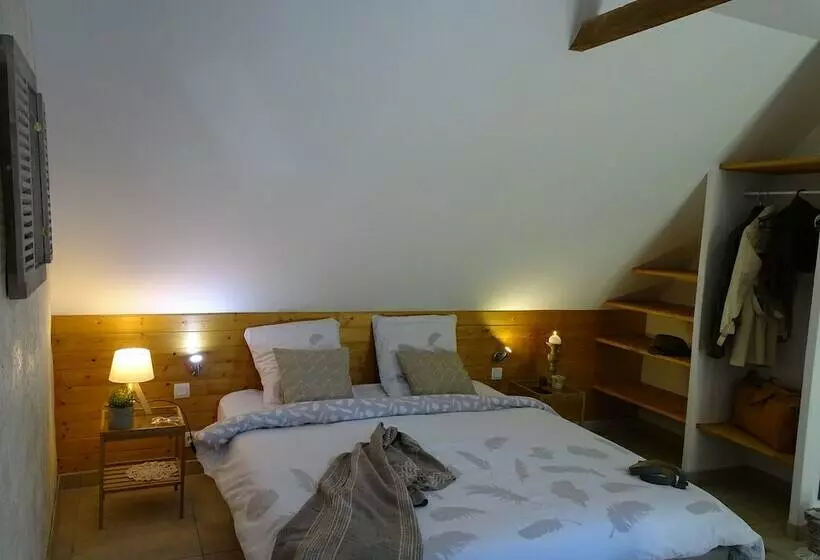 Majatalo Studio Gant Ar Gwenn Haut En Couleurs