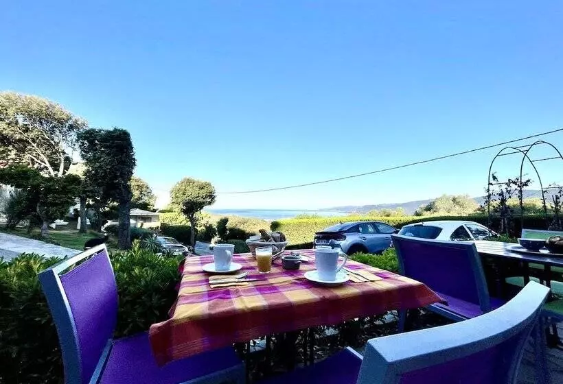 Aamiaismajoitus (B&B) Chambres D Hôtes île De Beauté