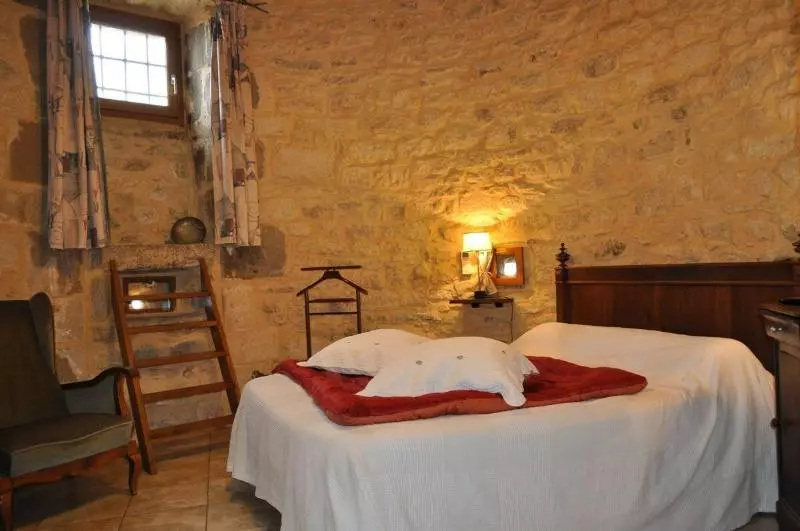 Château De Bessas Gîtes