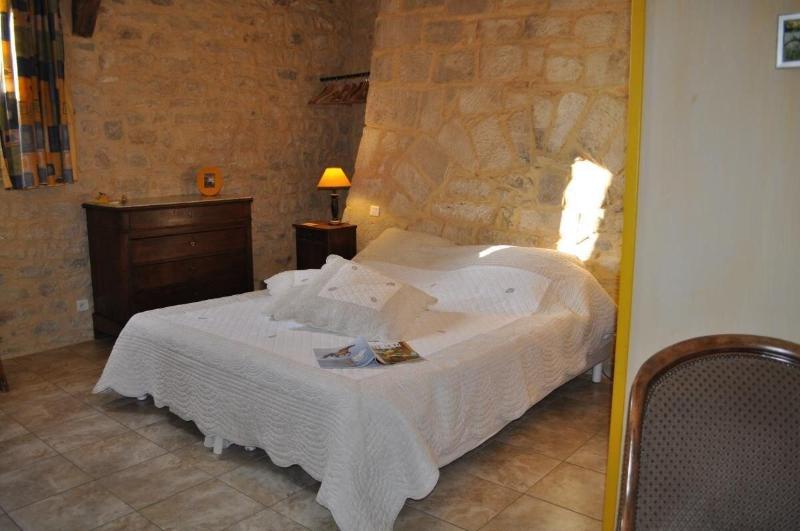 Château De Bessas Gîtes