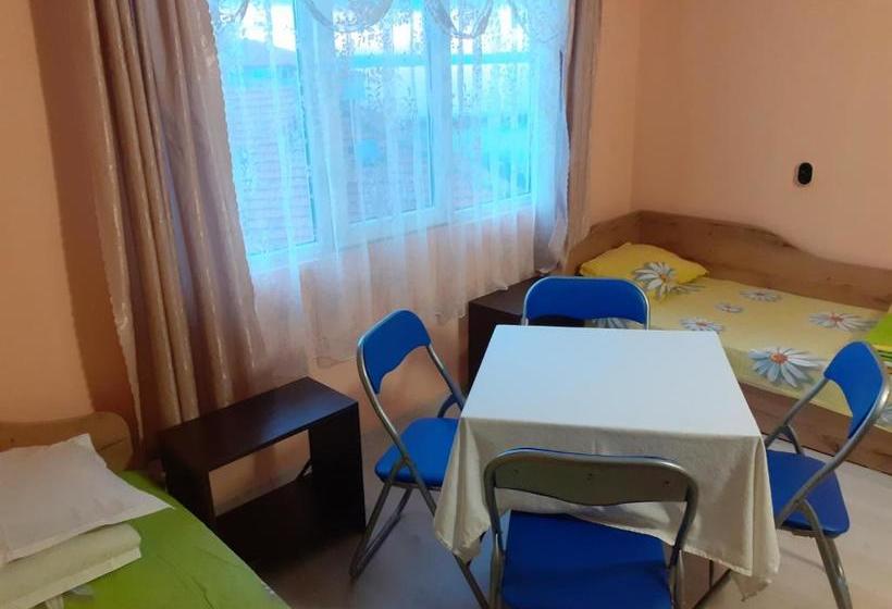 پانسیون Kraybrezhna 3