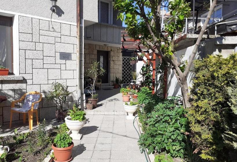 پانسیون Kraybrezhna 3