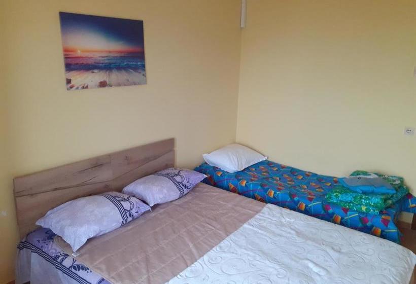 پانسیون Kraybrezhna 3