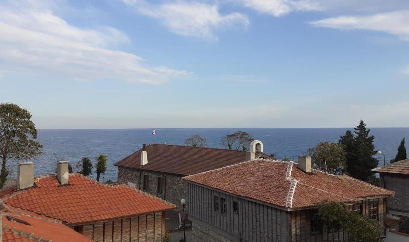 پانسیون Kraybrezhna 3