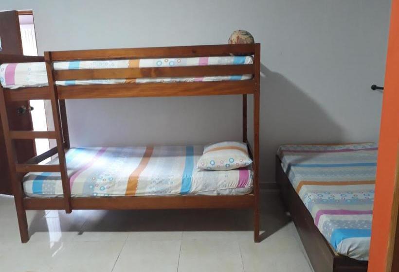 ペンション Ludisa House