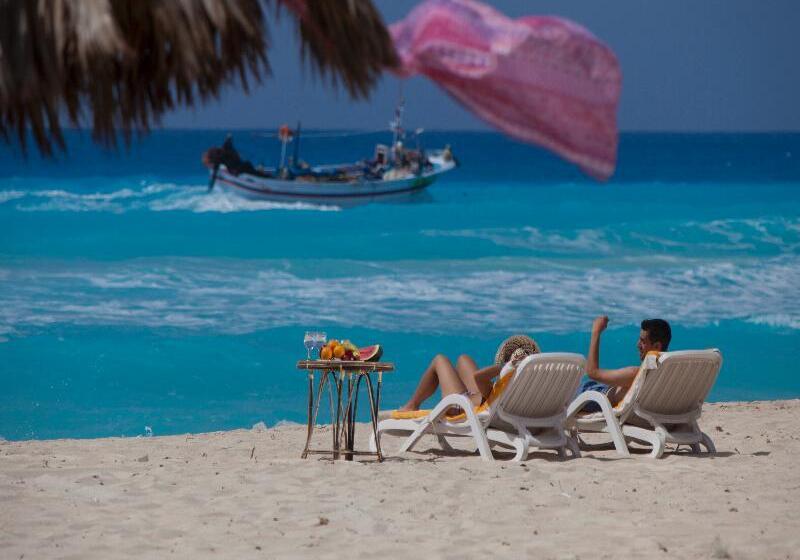 هتل Borg El Arab Beach Resort