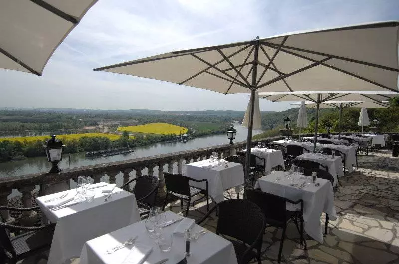 Отель Domaine De La Corniche