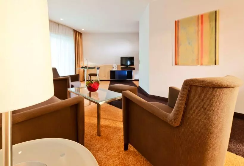 בית מלון כפרי Dorint An Der Messe Köln