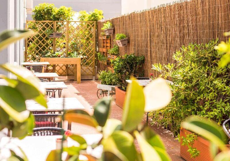 ホテル Ibis Barcelona Castelldefels