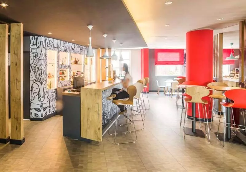 Отель Ibis Barcelona Castelldefels