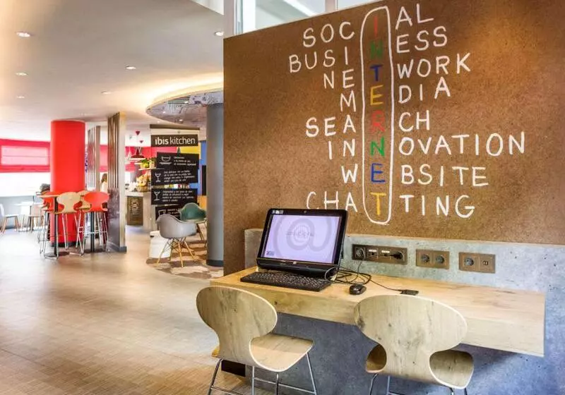 Отель Ibis Barcelona Castelldefels