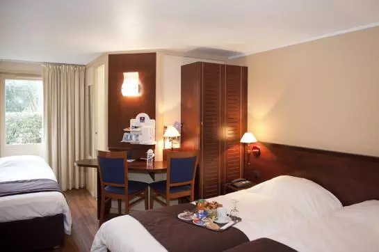 ホテル Kyriad Orléans Sud Olivet