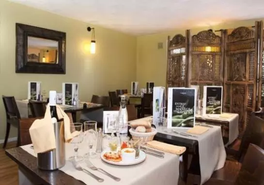 ホテル Kyriad Orléans Sud Olivet